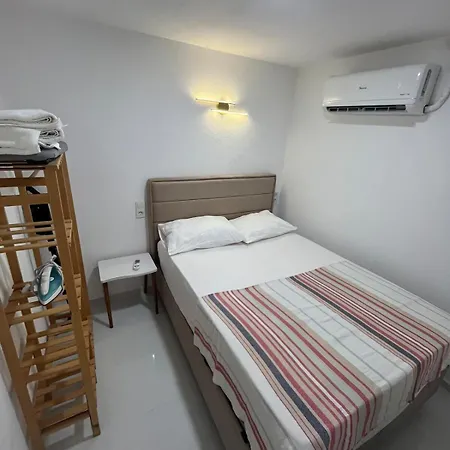 Mini With Pool アパート *